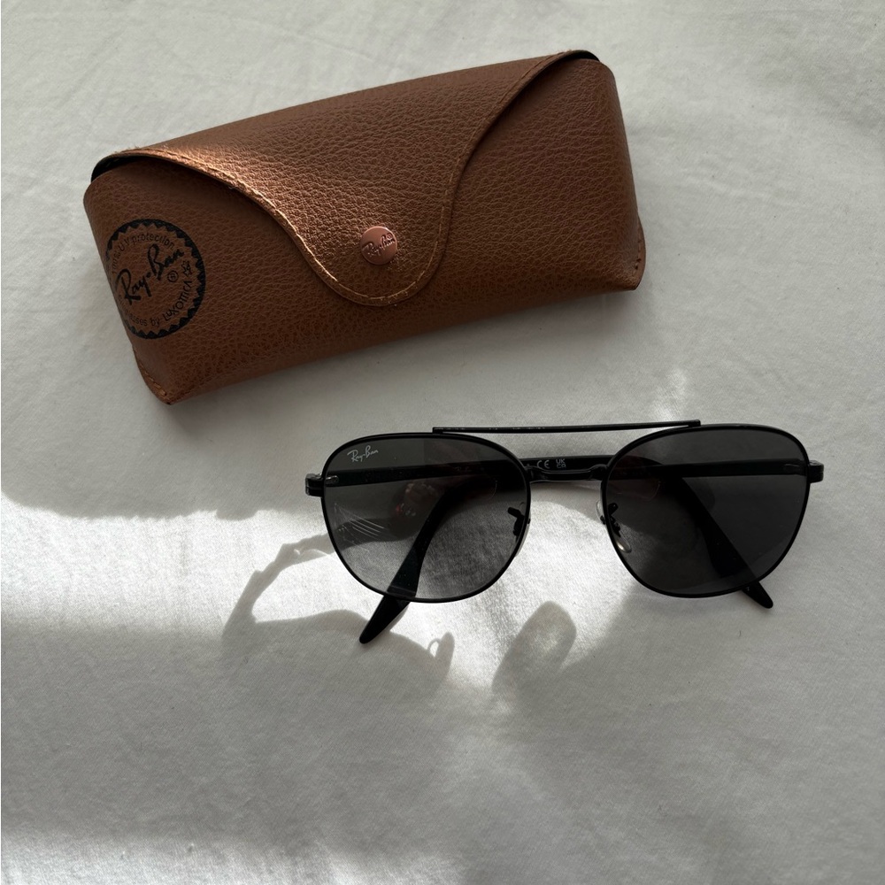 Ray-Ban Black Classic Sunglasses